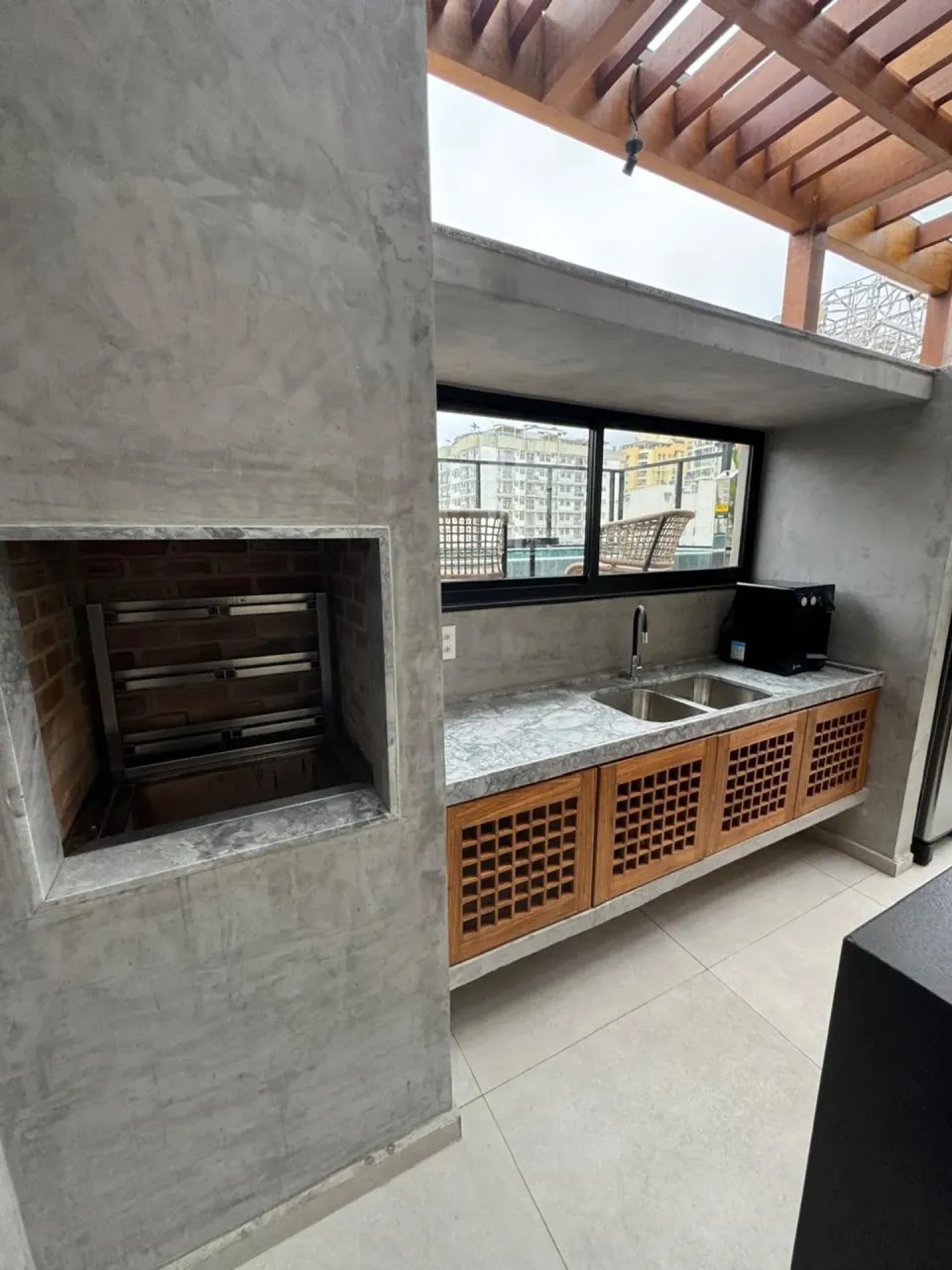 Unfurnished apartment with 3 bedrooms and 4 bathrooms — photo 10