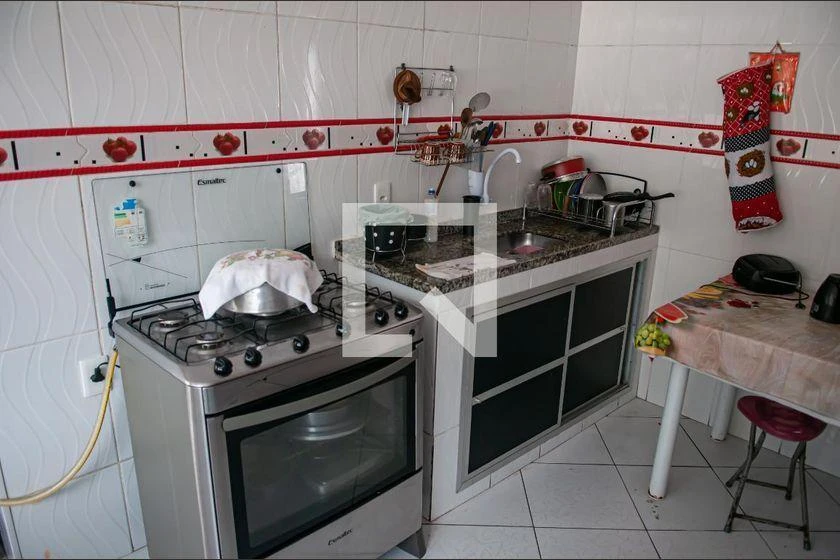 Furnished house with a gas stove kitchen and 2 bedrooms — photo 3