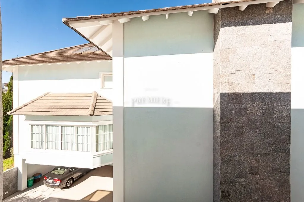 Furnished house with 4 bedrooms across 1167 m² and 8 spots — photo 95