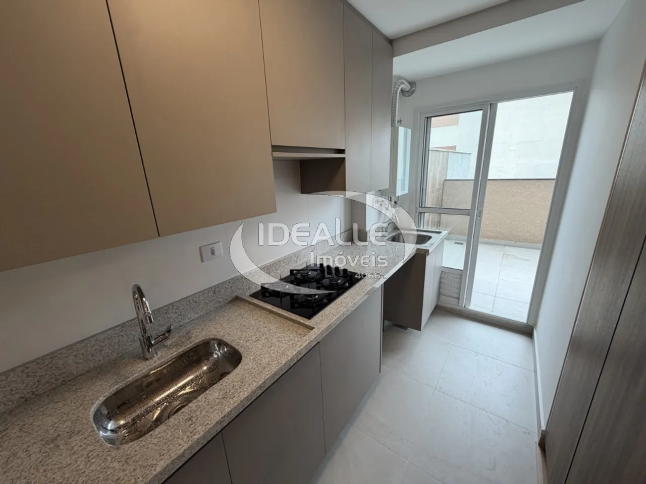 3-bedroom apartment with balcony and 142 m², 2 parking — photo 6