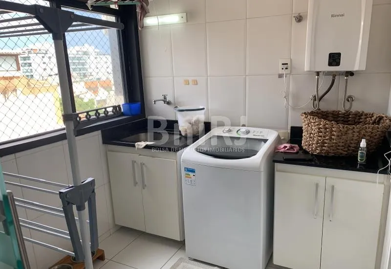 Furnished apartment, 127 m², with a glass-enclosed balcony — photo 20