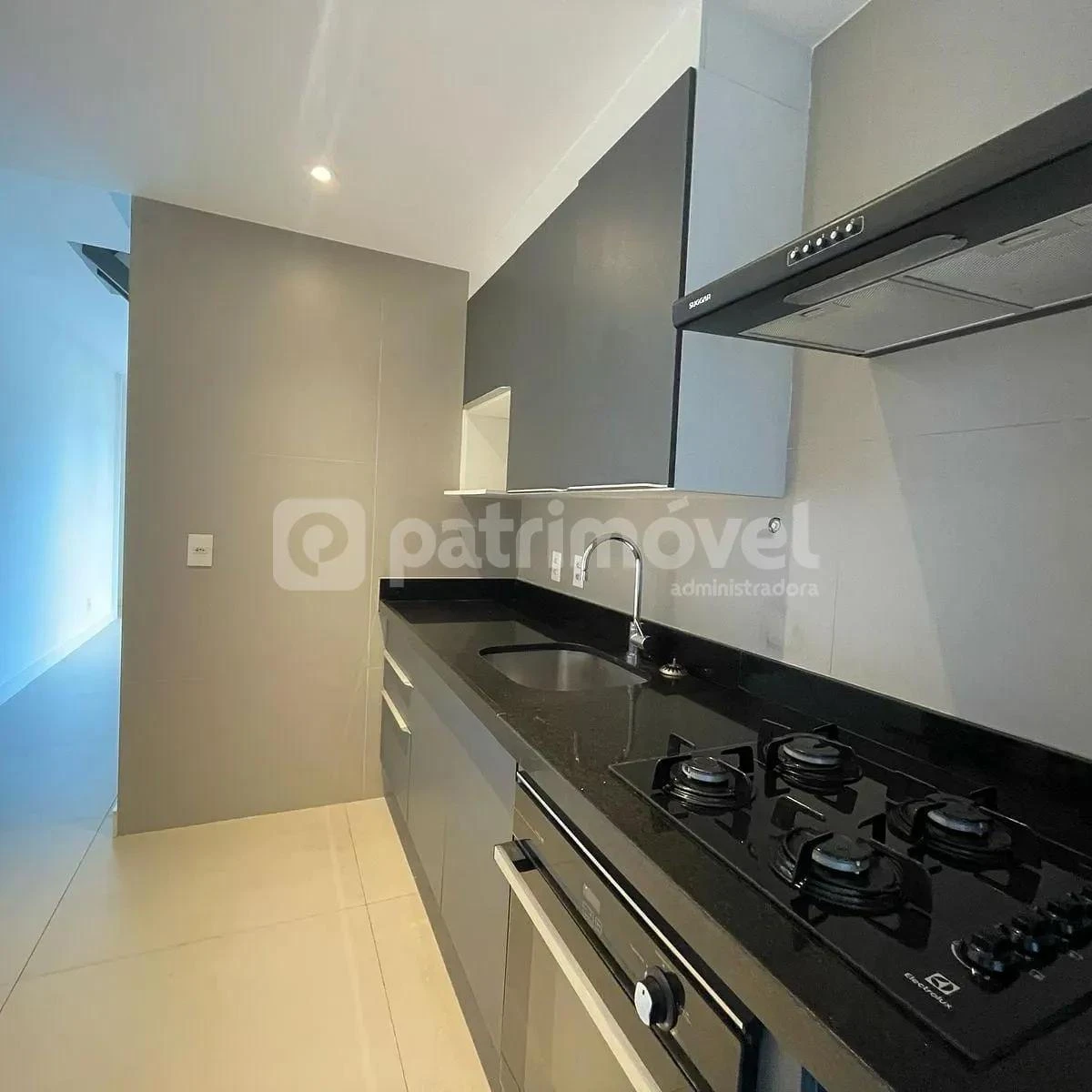 Apartment, 197 m², with a grill on the balcony — photo 11