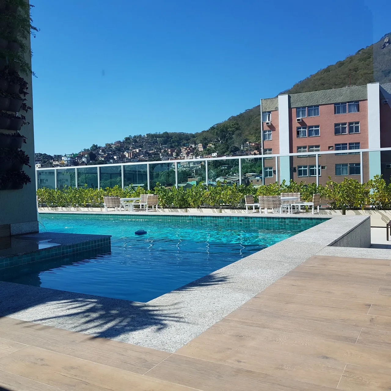 Glass-enclosed balcony in a 2-bedroom apartment, 62 m² — photo 3