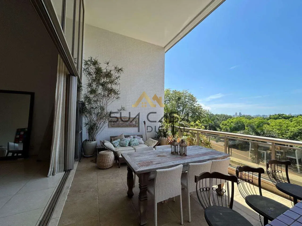 Rental apartment with 4 bedrooms and an open-plan kitchen — photo 7