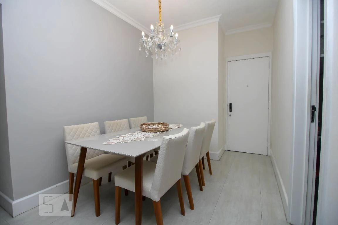 3-bedroom apartment with a glass-enclosed balcony — photo 38