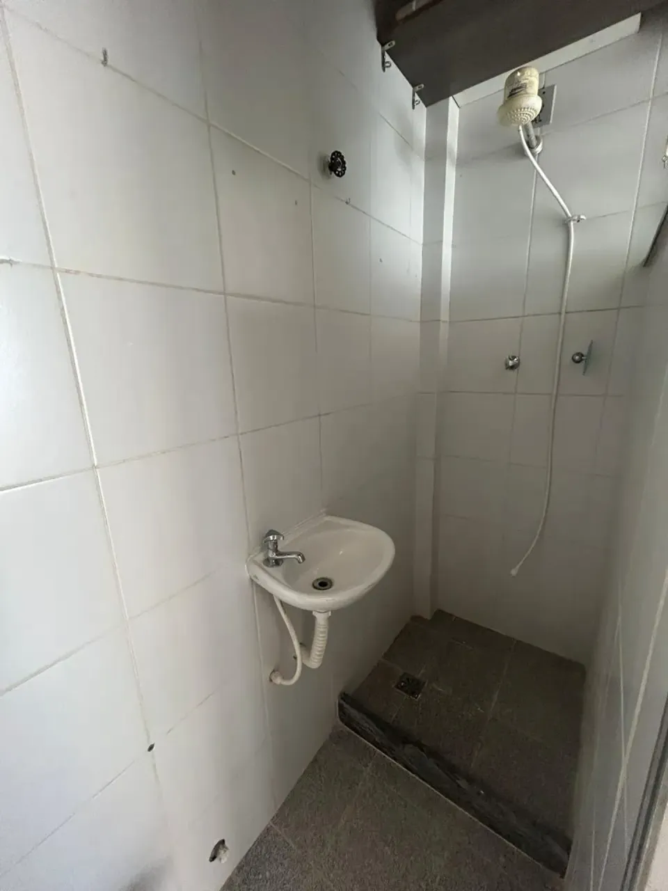 Unfurnished apartment with 2 bedrooms and 1 parking space — photo 19