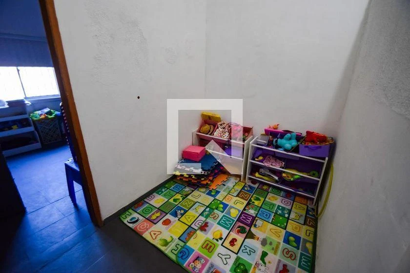 Дом с 4 спальнями, 3 парковками и частным садом — photo 32