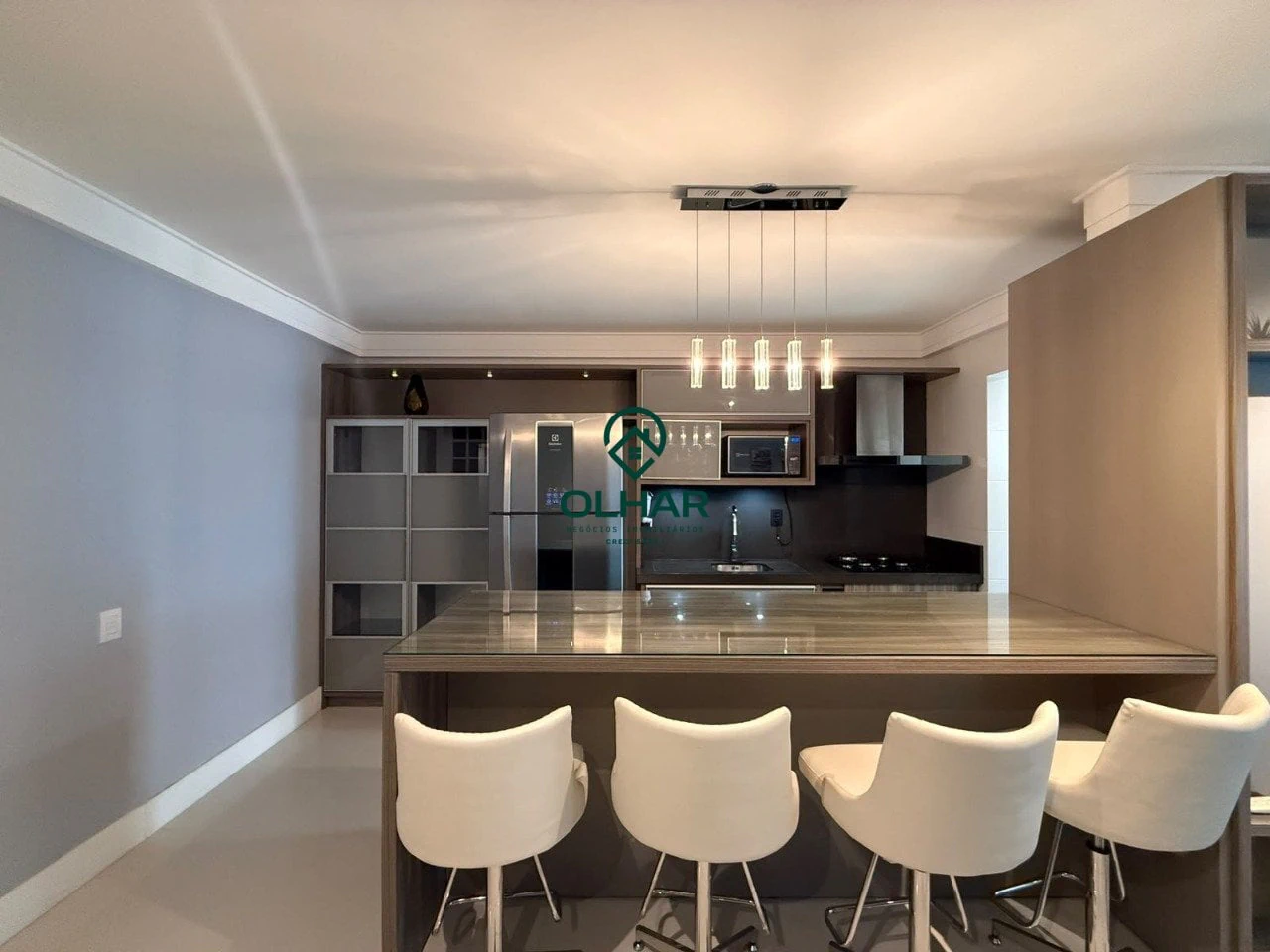 Glass-enclosed balcony in a 2-bedroom apartment, 93 m² — photo 2