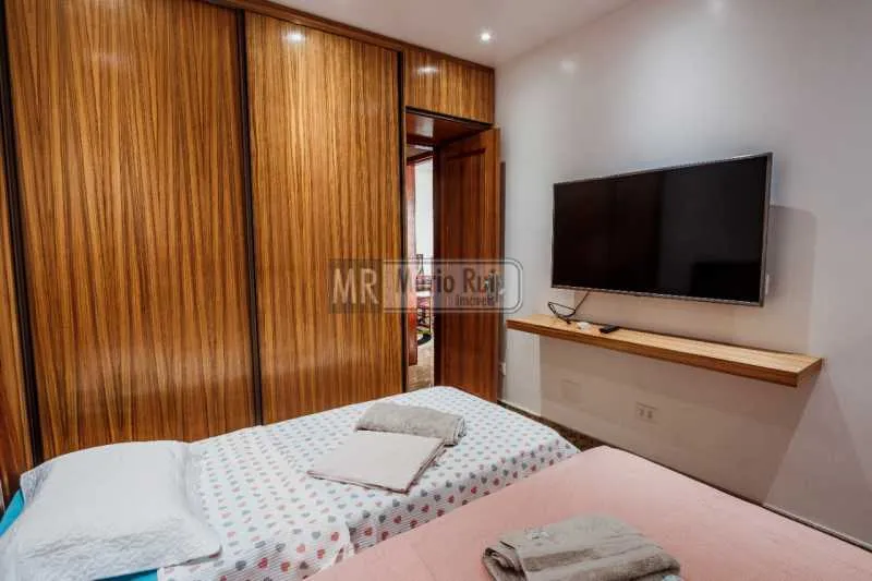 2-bedroom apartment in a building with a sauna — photo 11