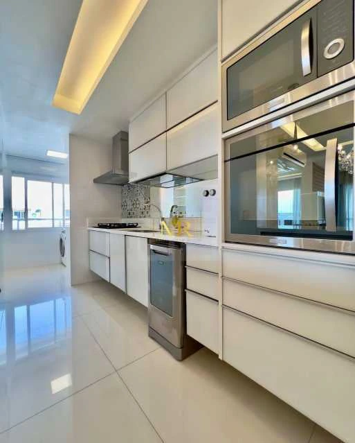 Furnished 120 m² apartment with 2 bedrooms and 4 bathrooms — photo 17