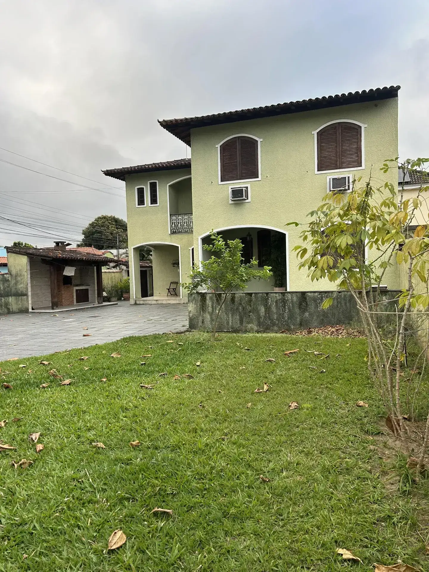Casa com 4 quartos e 4 banheiros com box de vidro — photo 42