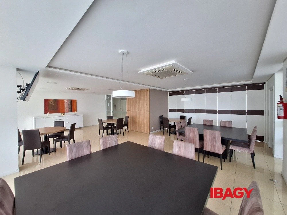 Apartment, 75 m², with a glass-enclosed balcony — photo 20
