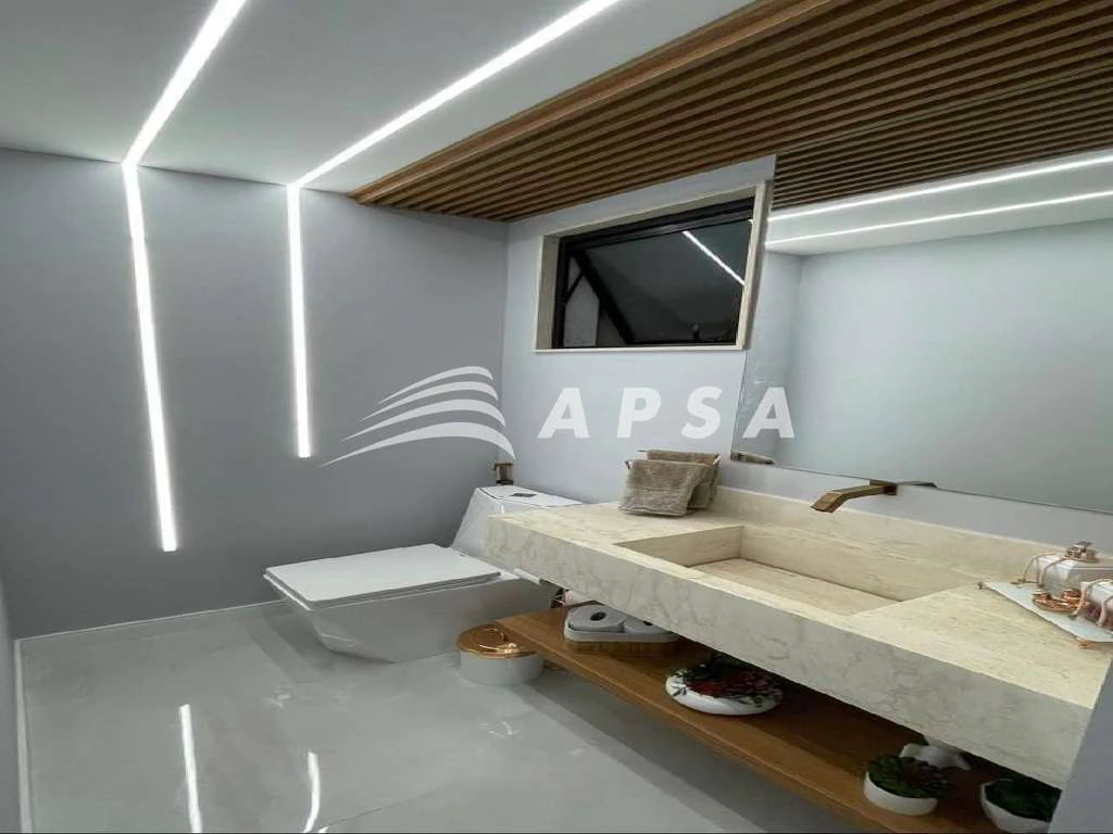 Furnished triplex house with 490 m², 5 en-suite rooms — photo 4