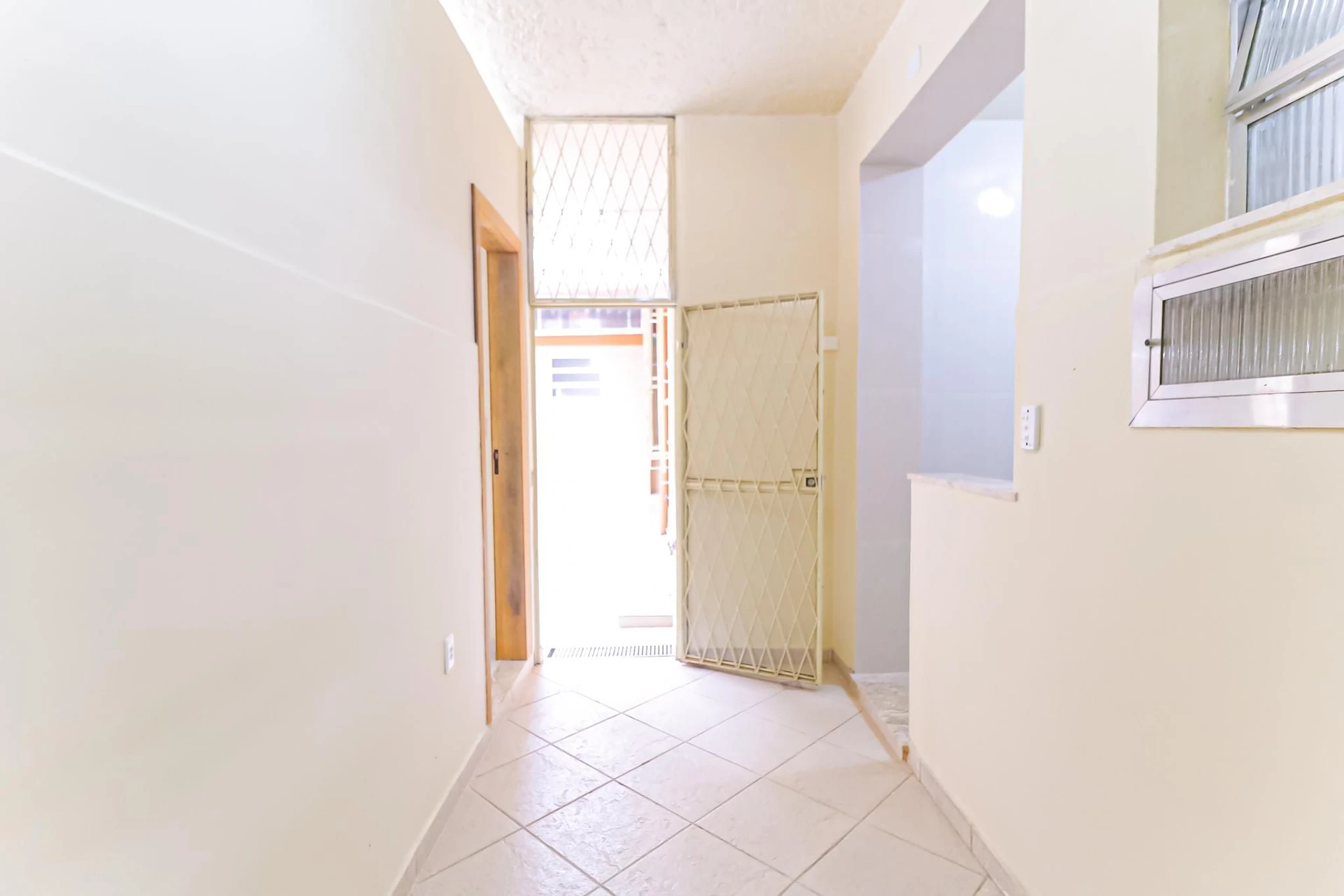 2-bedroom apartment, 1 with its own bathroom, 90 m²