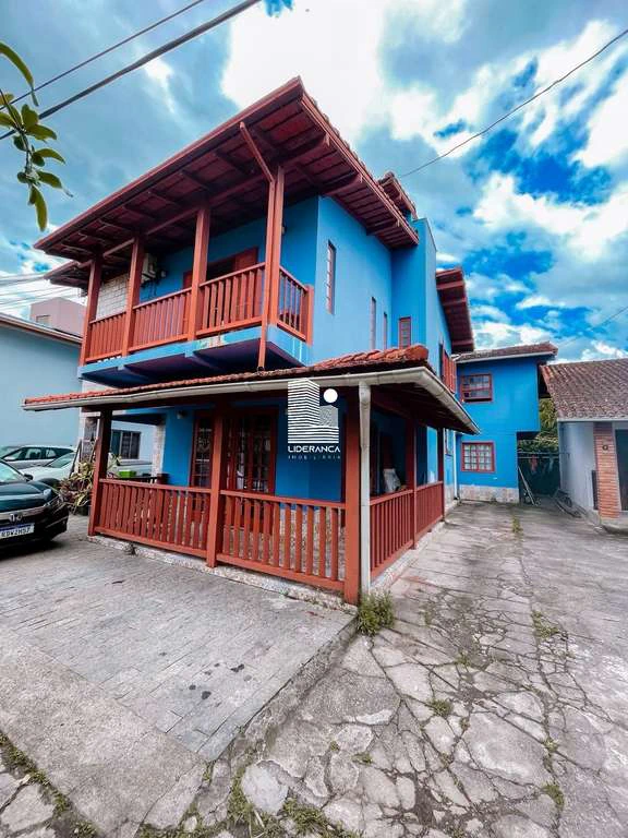 House with 3 bedrooms, 150 m² and 1 parking space