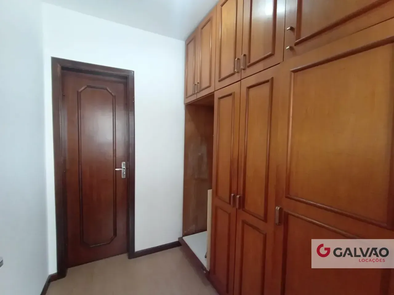 Furnished apartment with a gas kitchen and 160 m² — photo 7