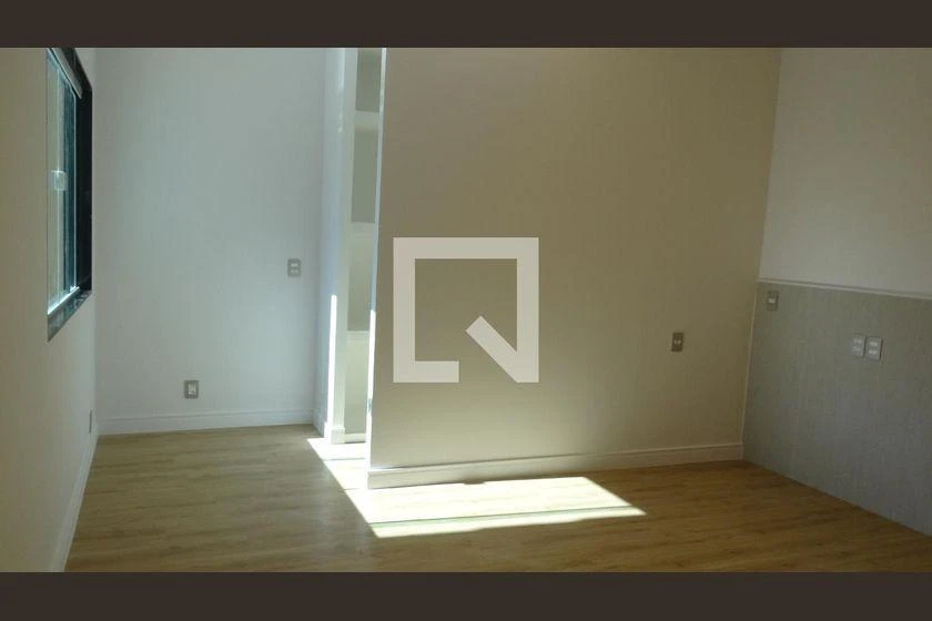 House, 384 m², with floor-to-ceiling windows — photo 13
