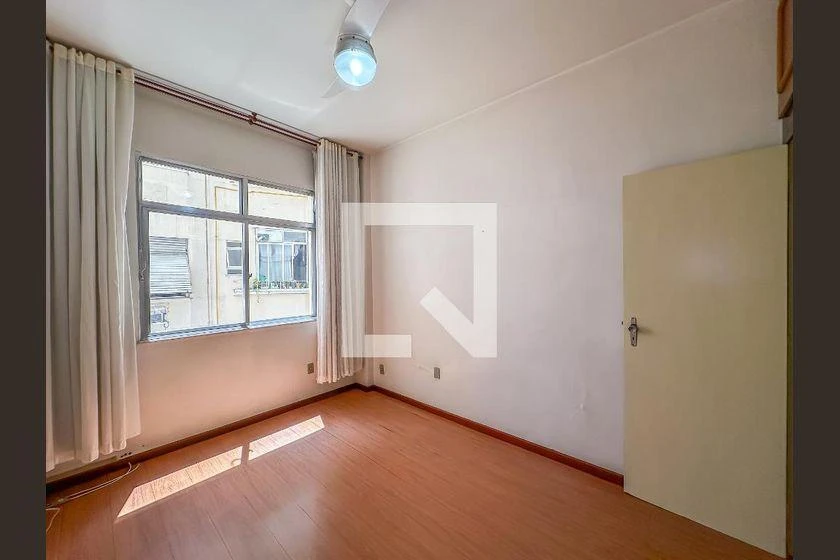 3-bedroom apartment with a bathtub — photo 26