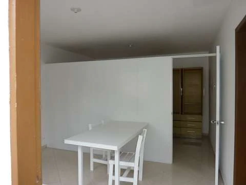 1-bedroom apartment with a glass shower enclosure