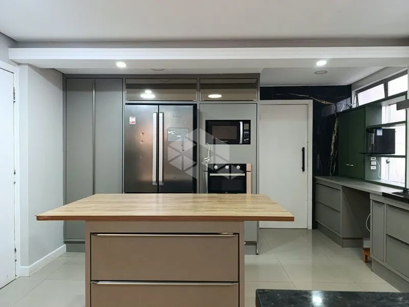 Furnished apartment, 121 m², with a home office — photo 2
