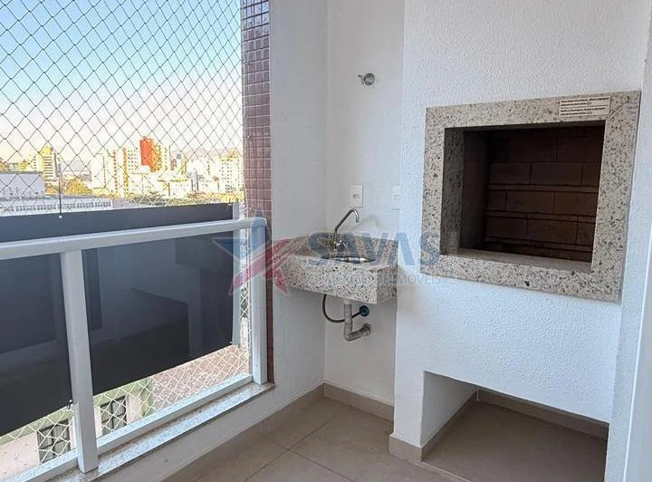2-bedroom apartment with en-suite and balcony — photo 8
