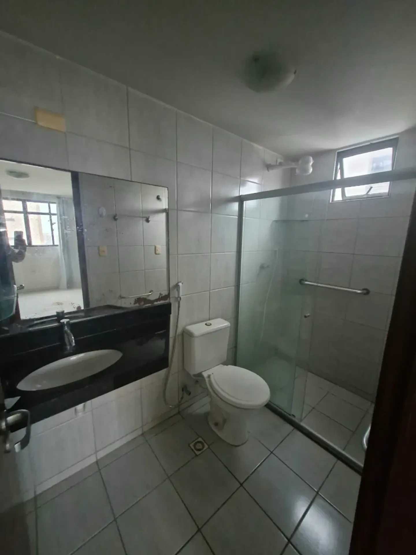 3-bedroom apartment in a building with a pool — photo 12