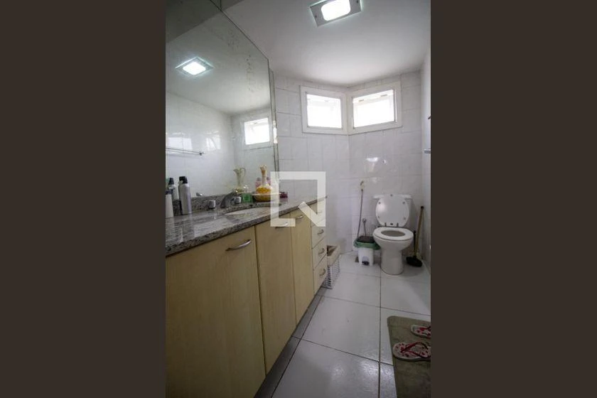 4-bedroom house with a walk-in closet in Rio de Janeiro — photo 67