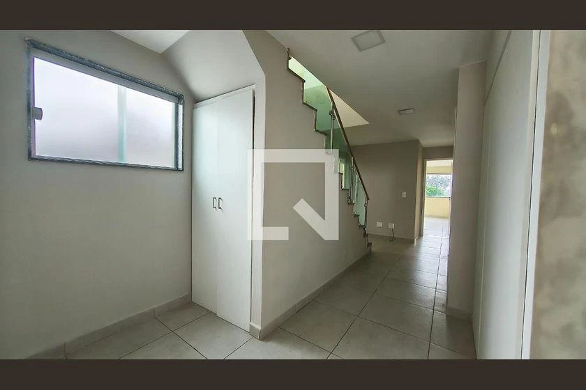 Balcony with a grill in a 3-bedroom apartment, 311 m² — photo 34