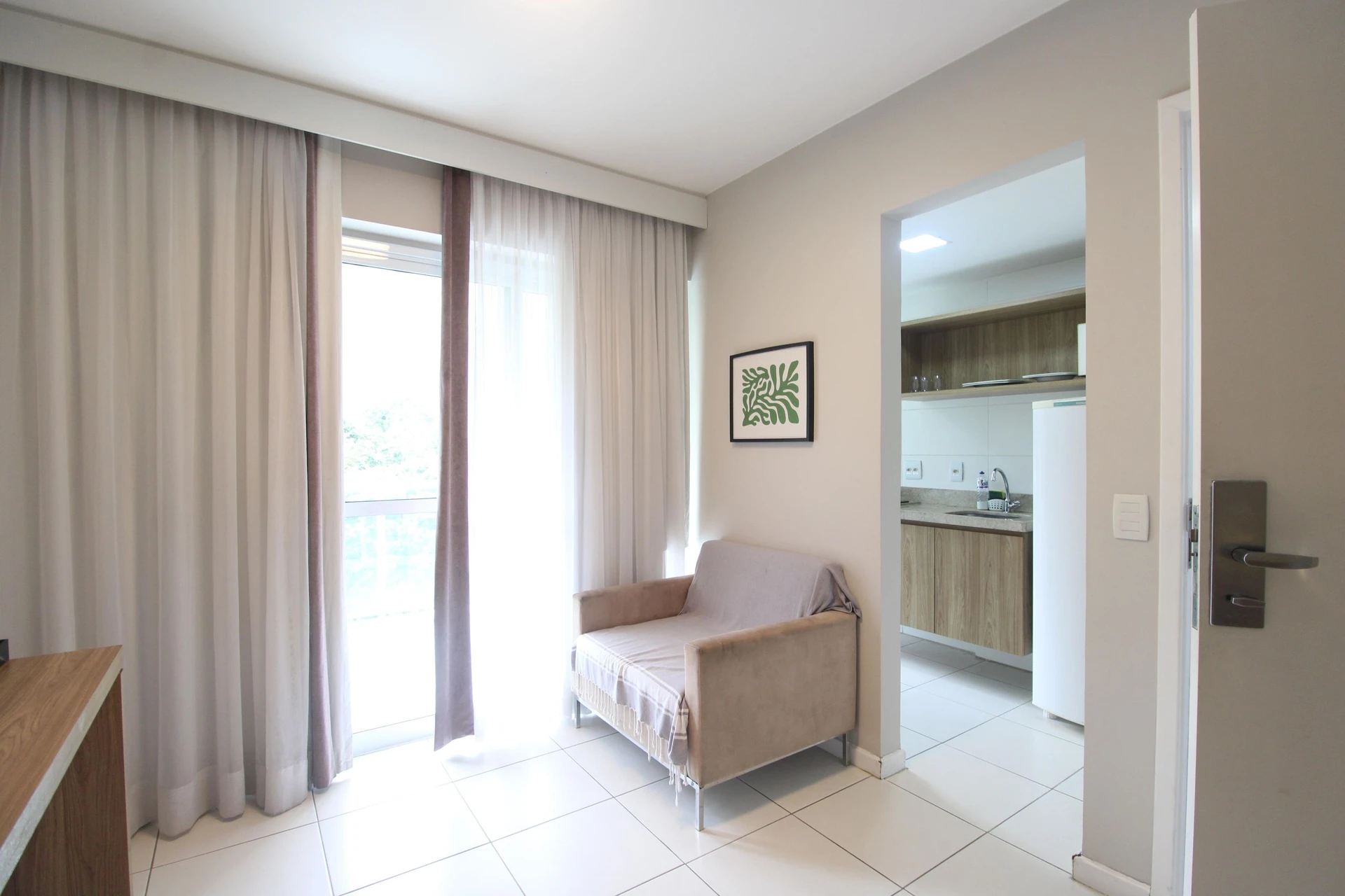 Студия 40 м² с сушильной машиной и видом на горы — photo 18