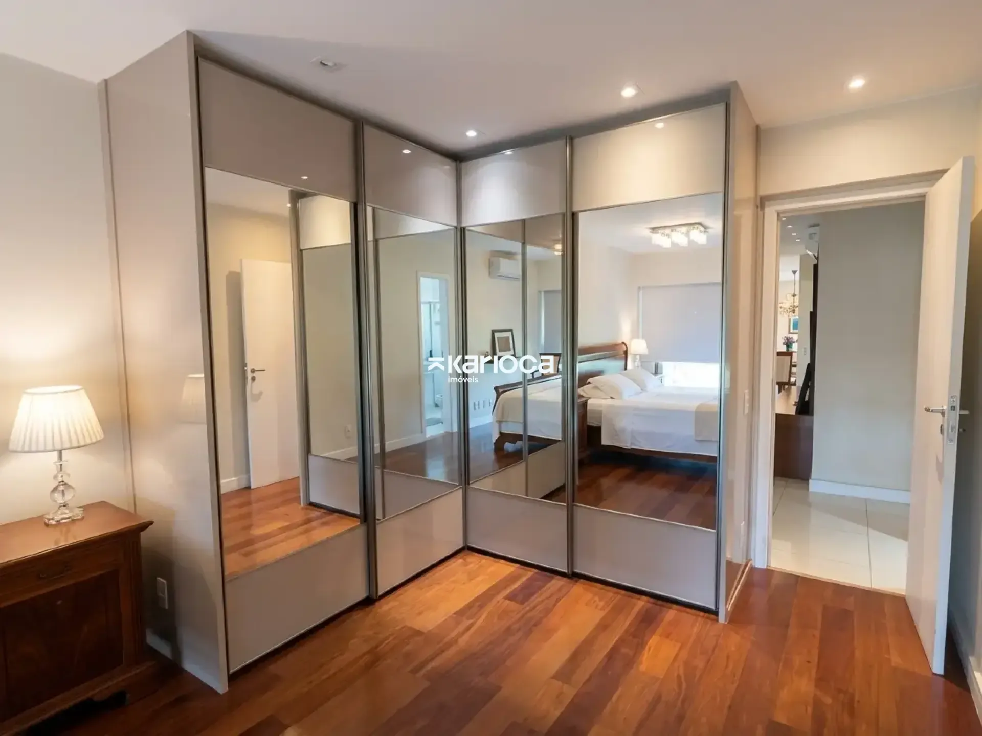 Apartamento mobiliado de 4 quartos com varanda envidraçada — photo 49