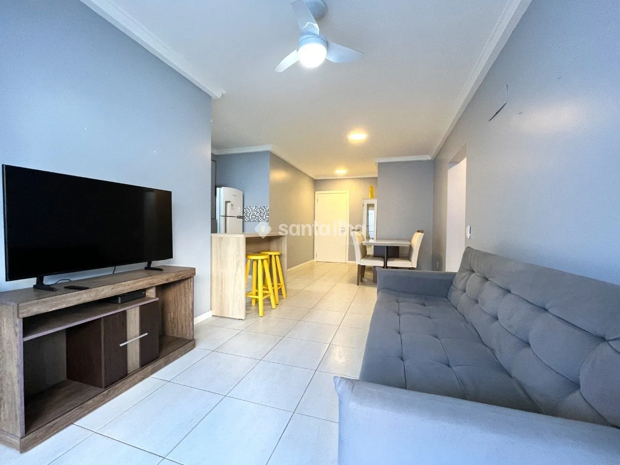 Furnished 2-bedroom apartment with balcony — photo 21
