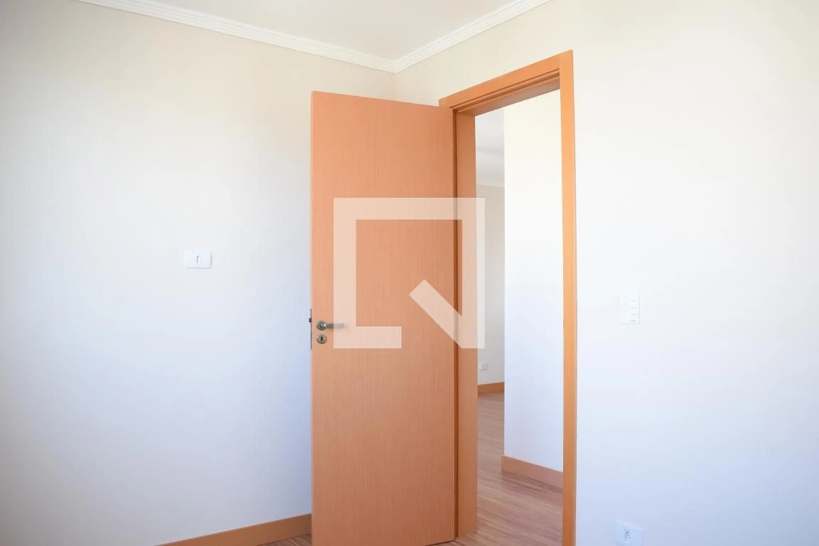 2-bedroom apartment in a building with a gym — photo 16