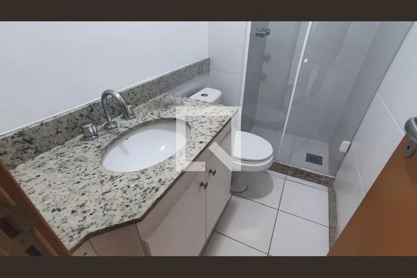 3-bedroom apartment in a building with a gym — photo 26