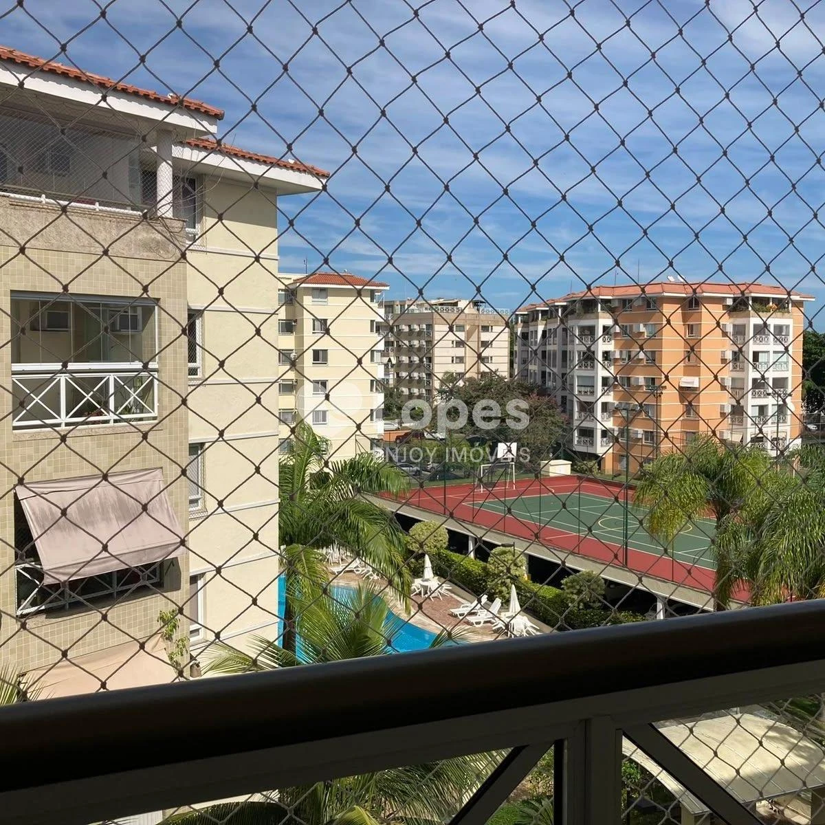 Furnished apartment, 96 m², with a glass-enclosed balcony — photo 25