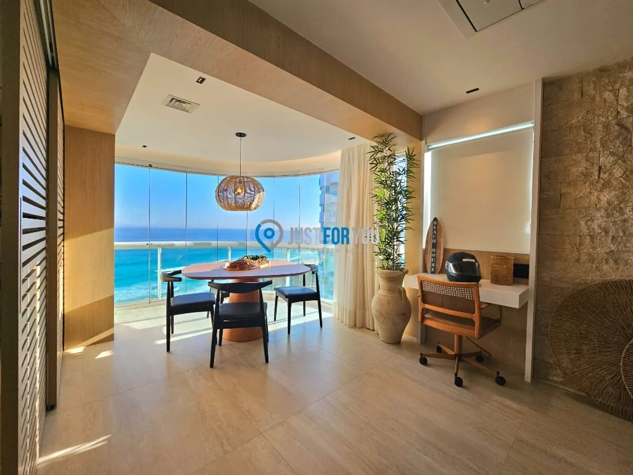 Furnished 1-bedroom apartment with an open-plan kitchen — photo 20
