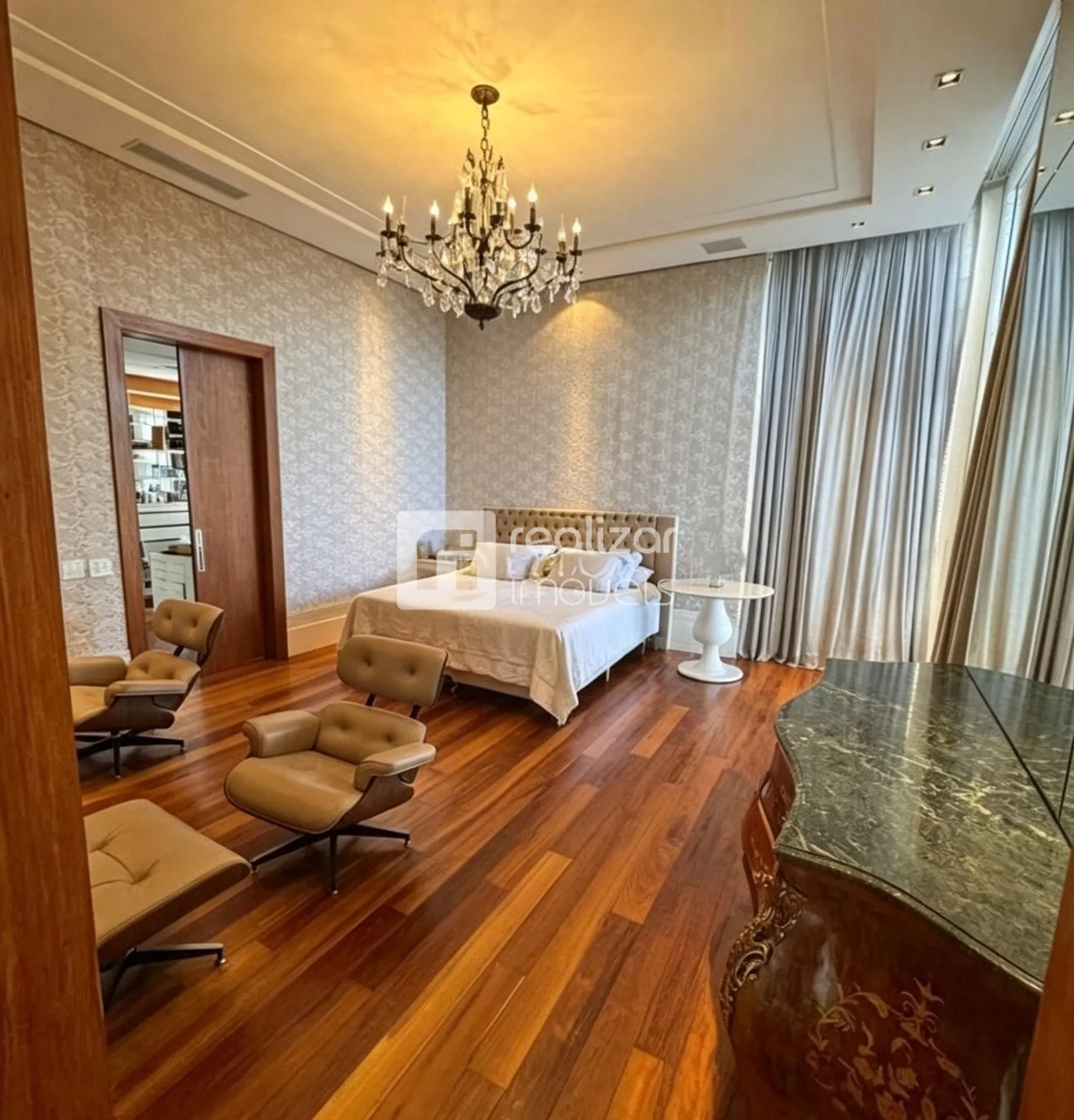 Garden in a 5-bedroom house, 709 m² — photo 4