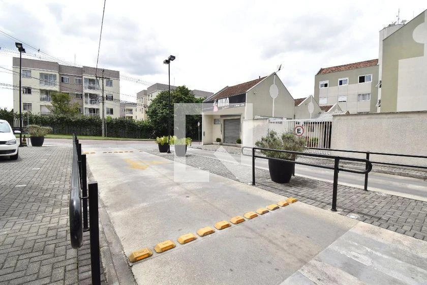 3-bedroom apartment in a building with a pool — photo 36