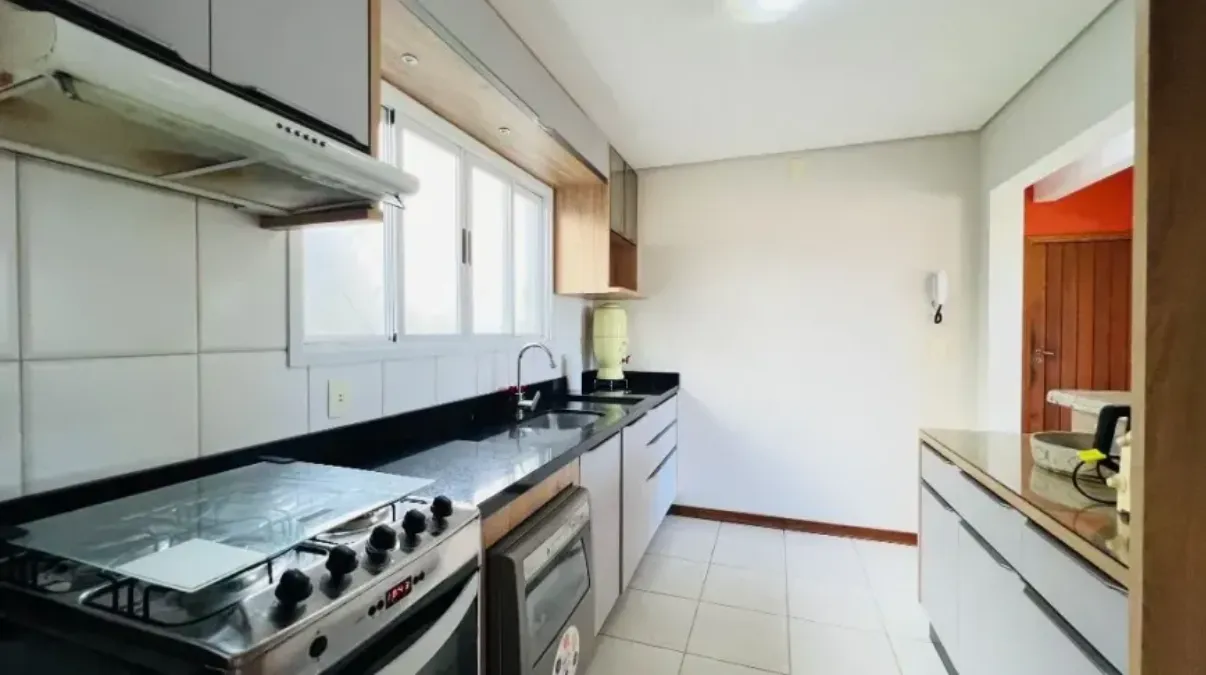 3-bedroom house with a balcony built-in BBQ — photo 25