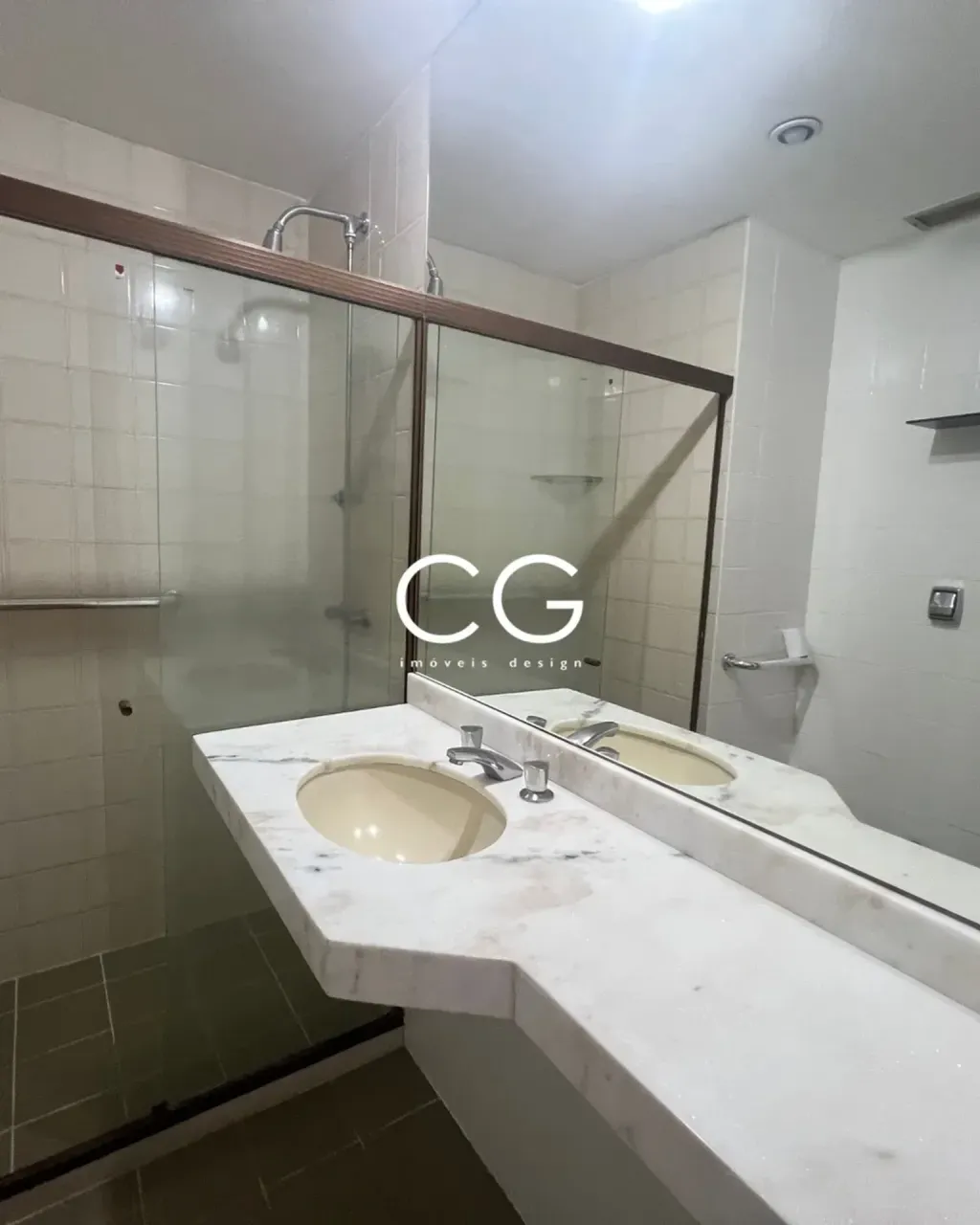 Unfurnished 3-bedroom apartment with balcony — photo 4