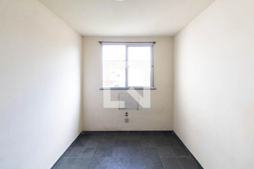 2-bedroom apartment in a building with a gym — photo 18