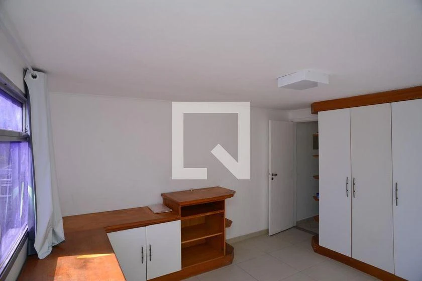 Top-floor rental with 4 bedrooms and 200 m² — photo 39
