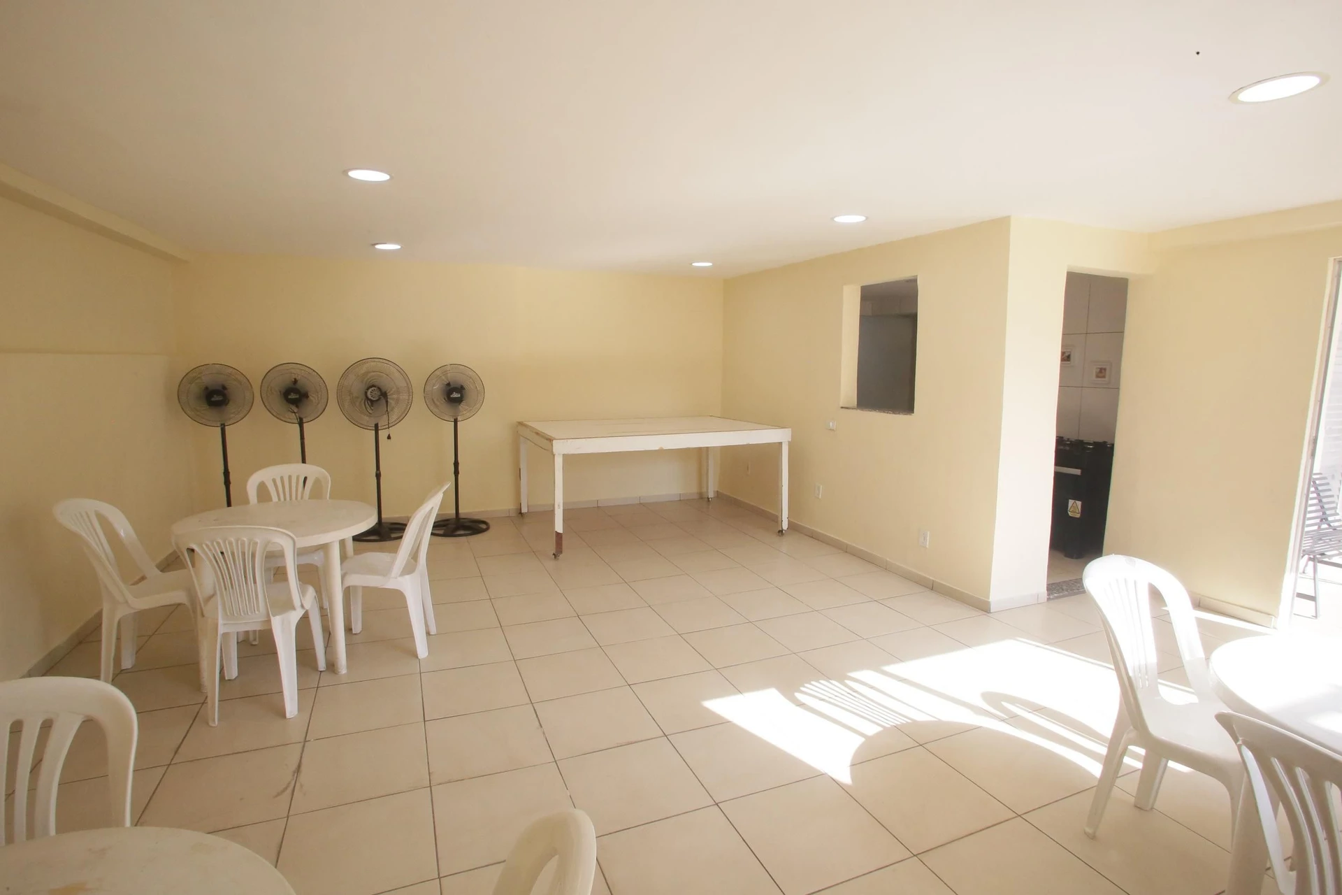Furnished apartment, 65 m², with a washing machine — photo 16