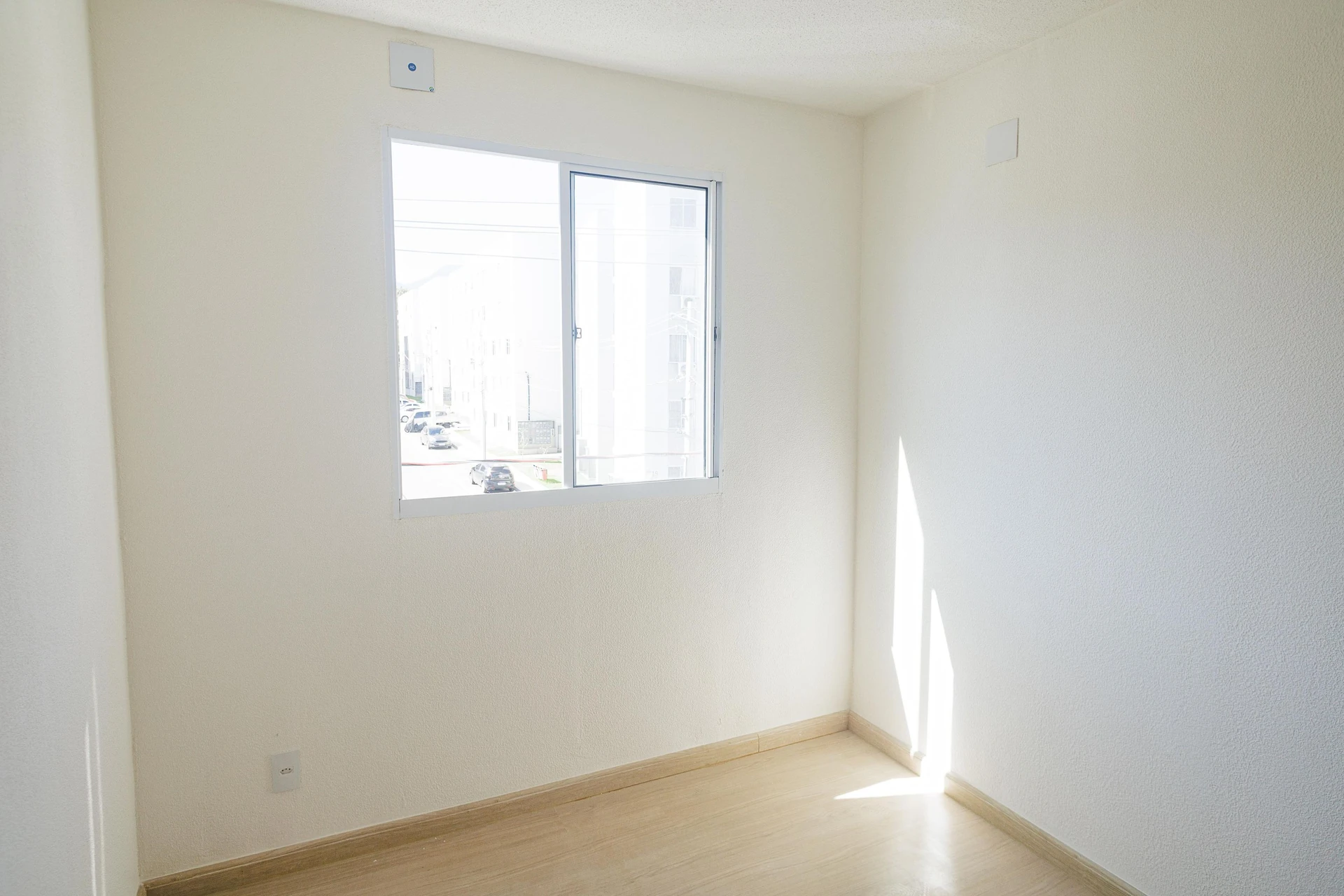 Apartamento sin amueblar de 2 dormitorios con plaza y lavandería — photo 29
