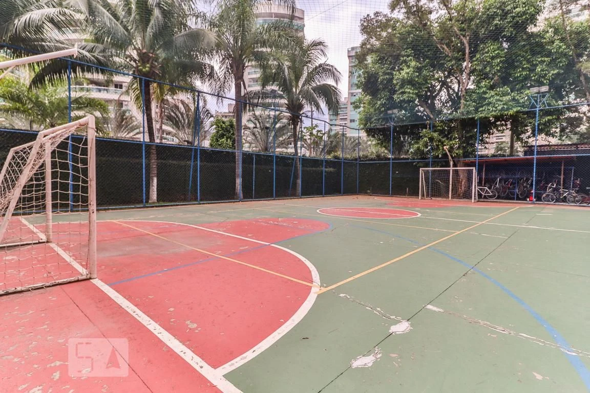 2-bedroom apartment in a building with a gym — photo 21