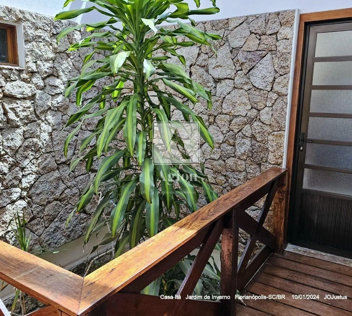Vista al agua y 3 dormitorios: casa de 405 m² — photo 16