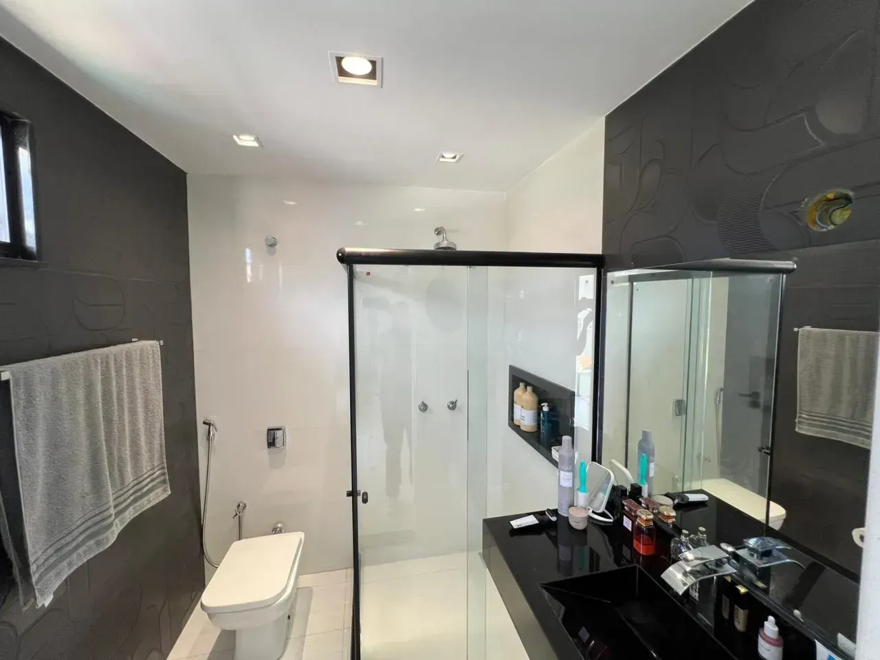 Furnished house with 4 bedrooms and 4 bathrooms — photo 23