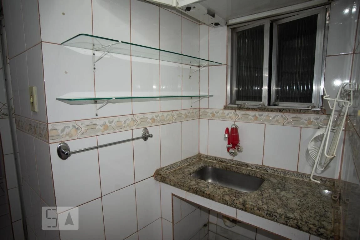 Estudio sin amueblar con 1 dormitorio y 1 baño — photo 2
