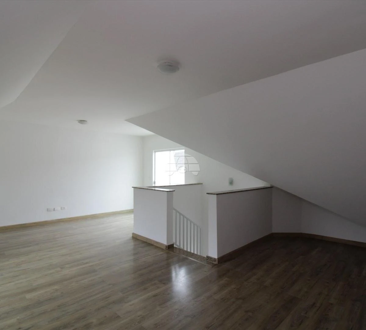 3-bedroom house with a bathtub in Curitiba — photo 22
