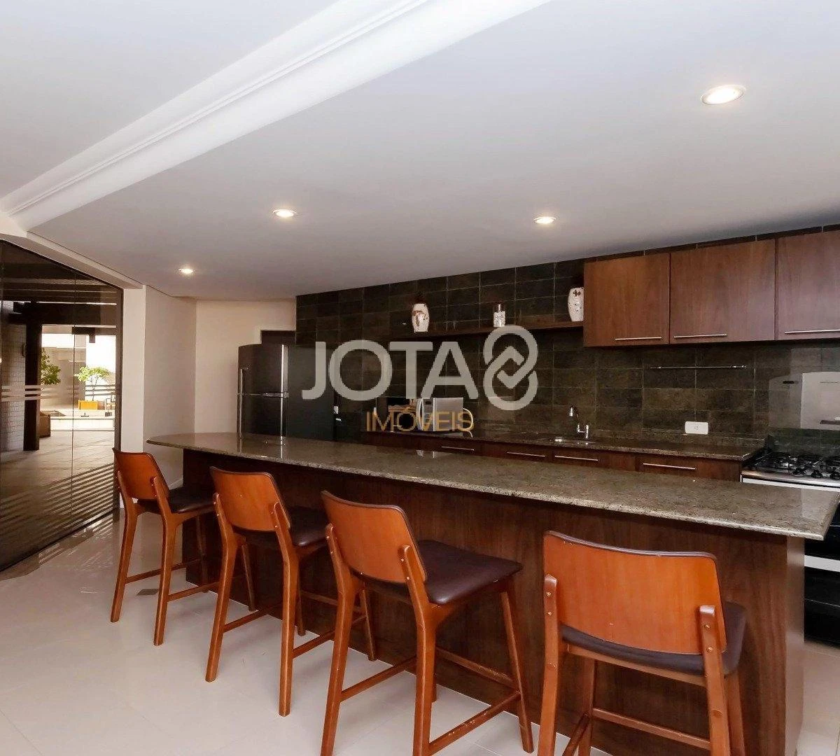 Apartment with 3 bedrooms, 1 en-suite and balcony — photo 22