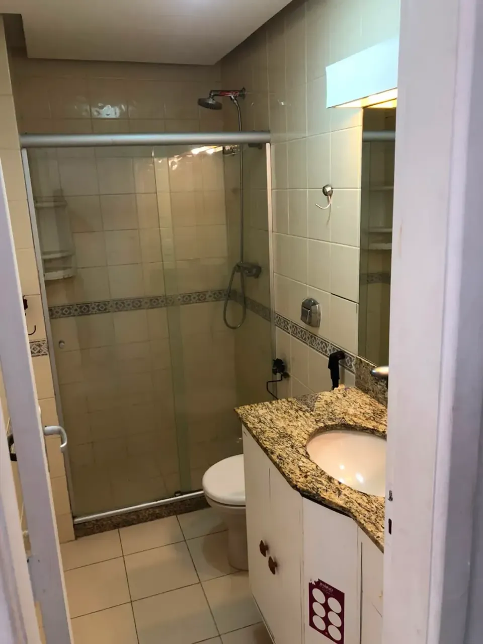 Casa com 3 quartos e 4 banheiros com cozinha fechada — photo 3